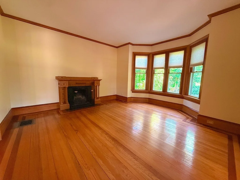 209 Bacon St, Natick