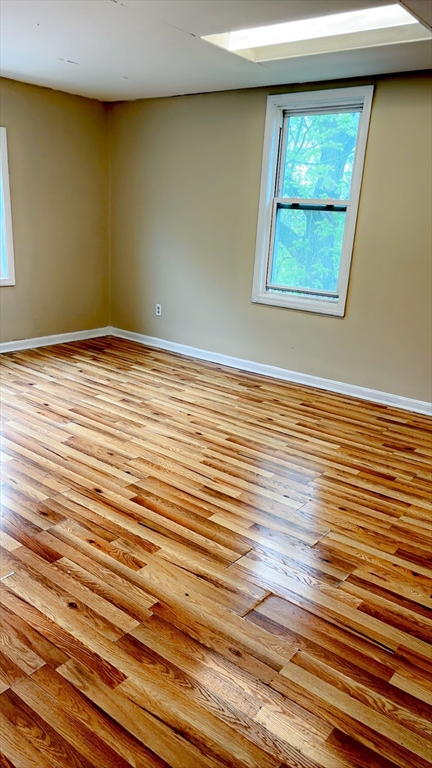 118 Maple St, Fall River