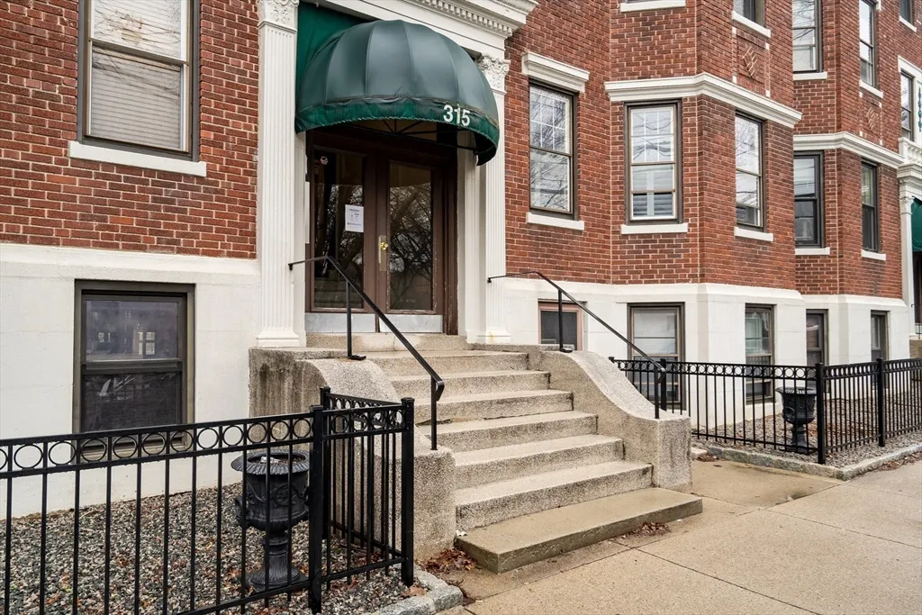 315 Allston St, Brighton