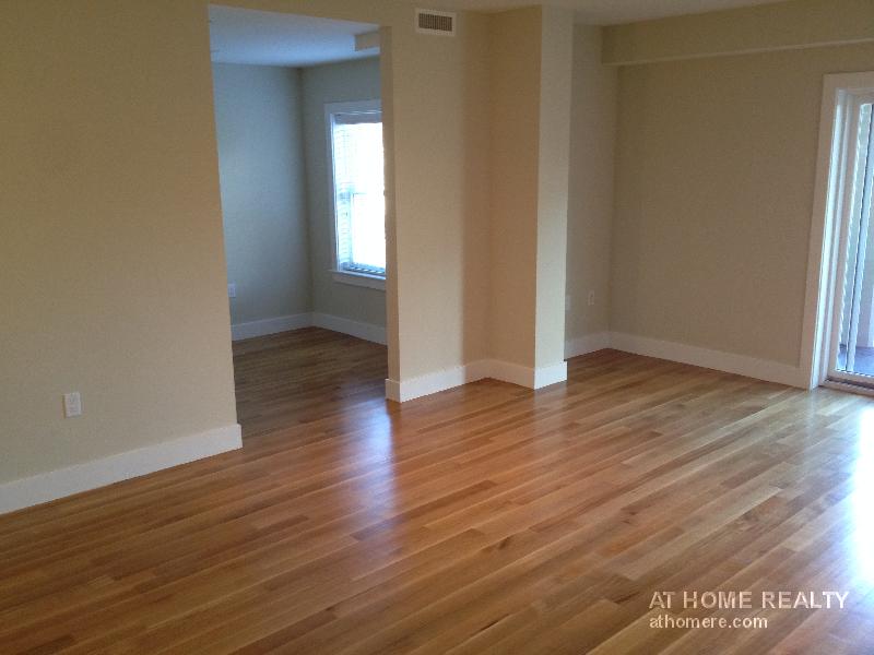 321 Hammond Pond Pkwa, Chestnut Hill