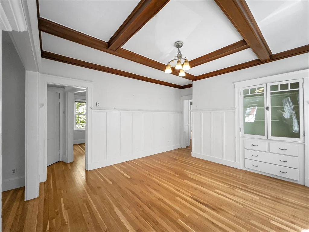 23 Kingsboro Park, Jamaica Plain