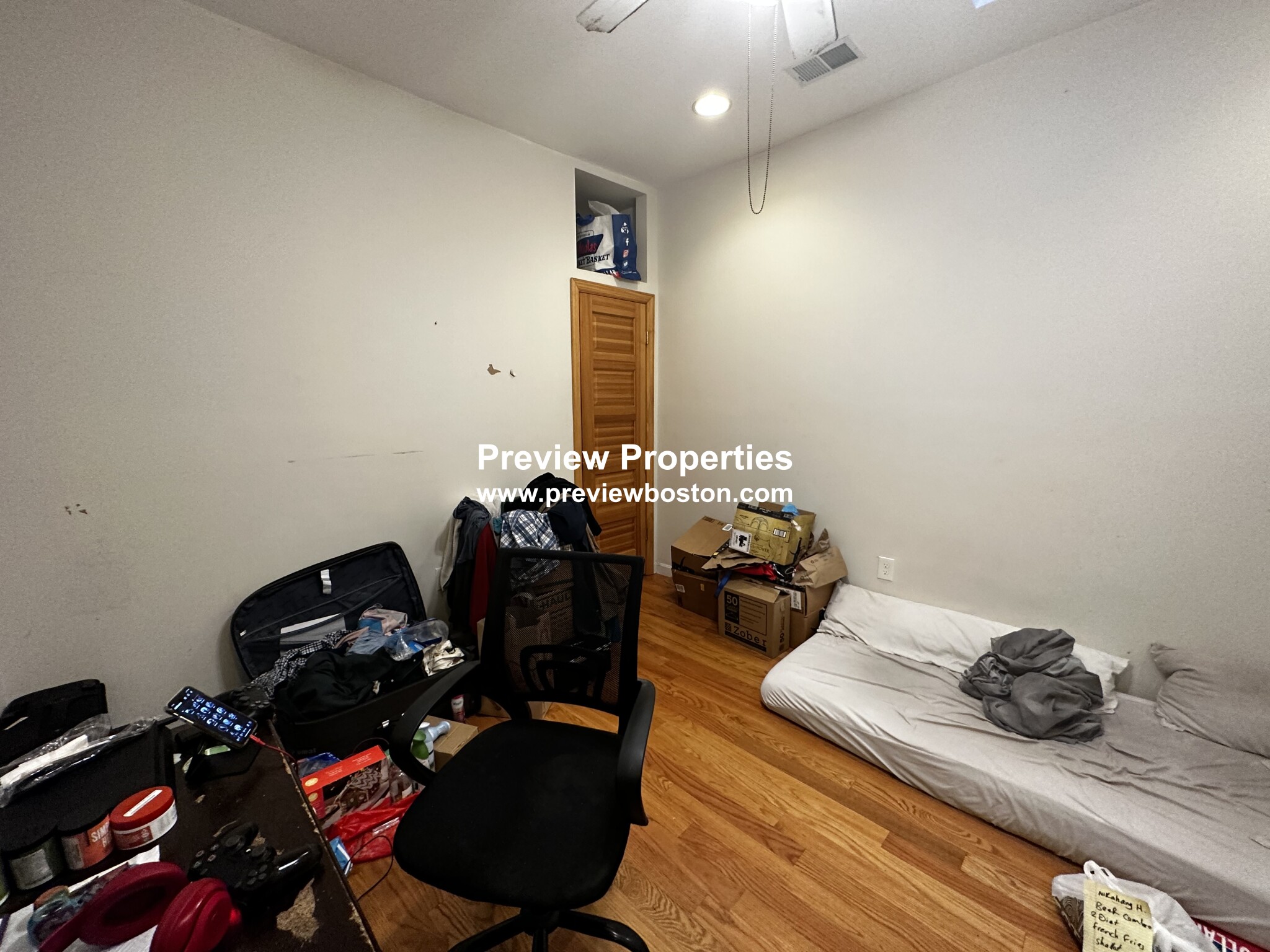 10 Moreland, Roxbury