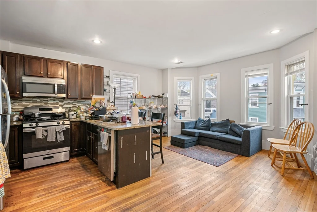 66 Mozart St, Jamaica Plain