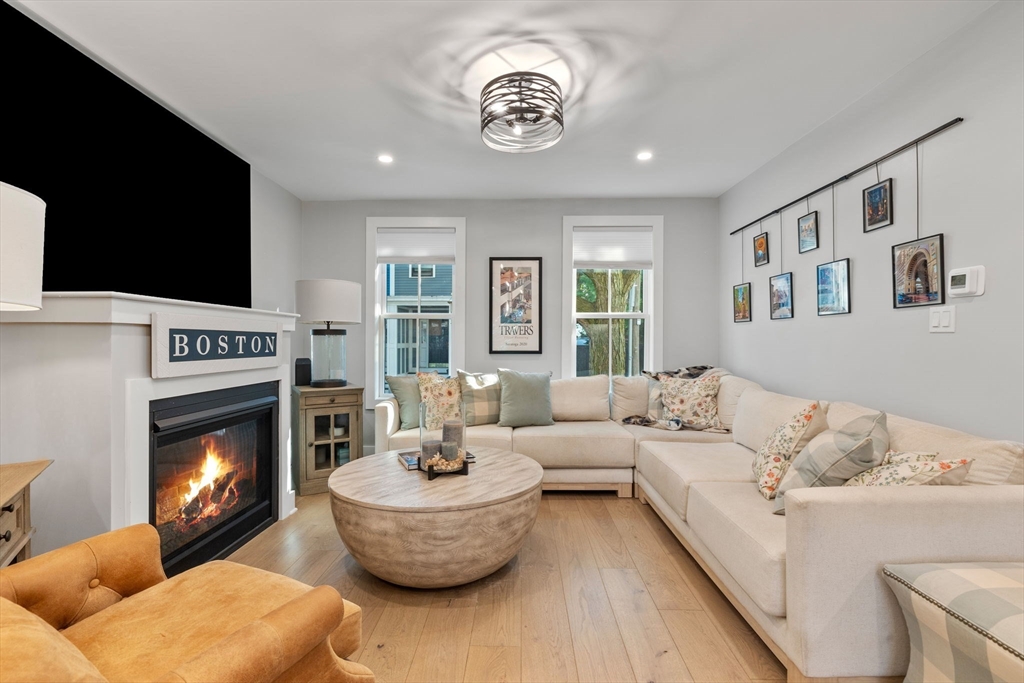 74 Tremont St, Charlestown