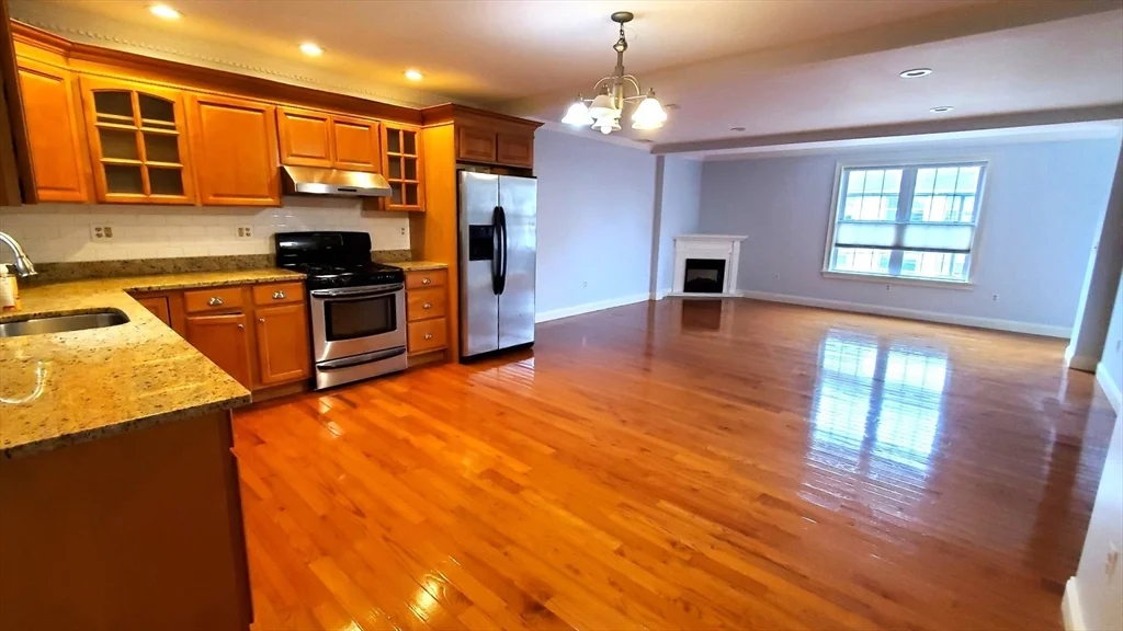 59 Carlisle St, Quincy