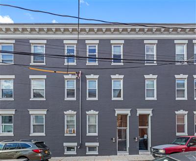 40 Brackett St, Oak Square