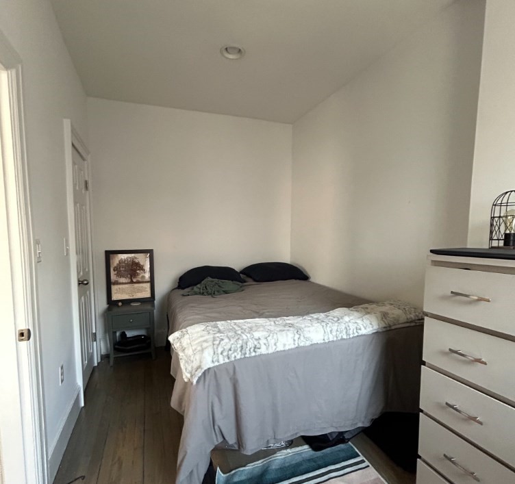 225 Newbury St, Back Bay