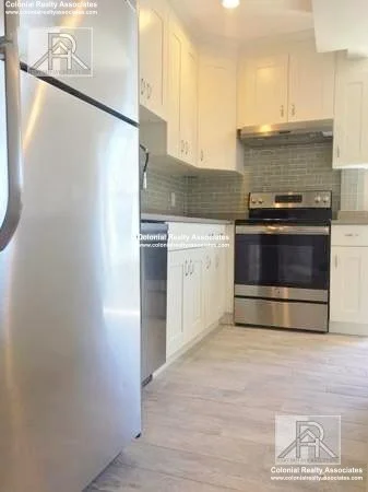 77 Linden St, Brighton