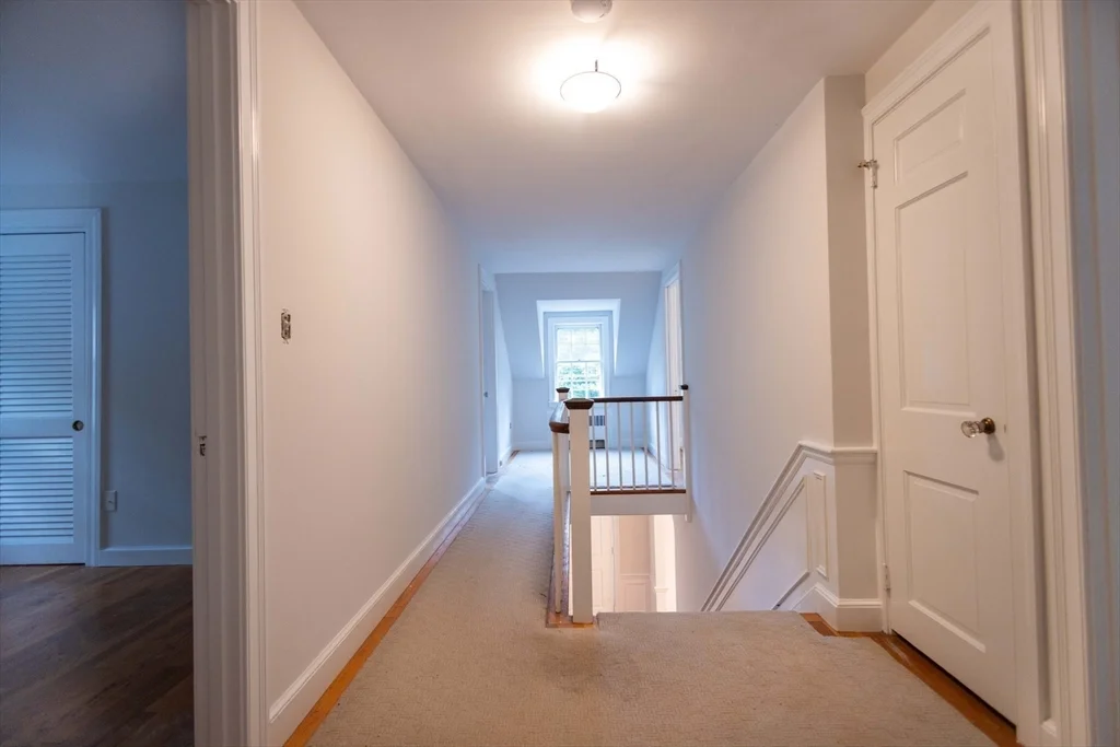 195 Dover Rd, Westwood