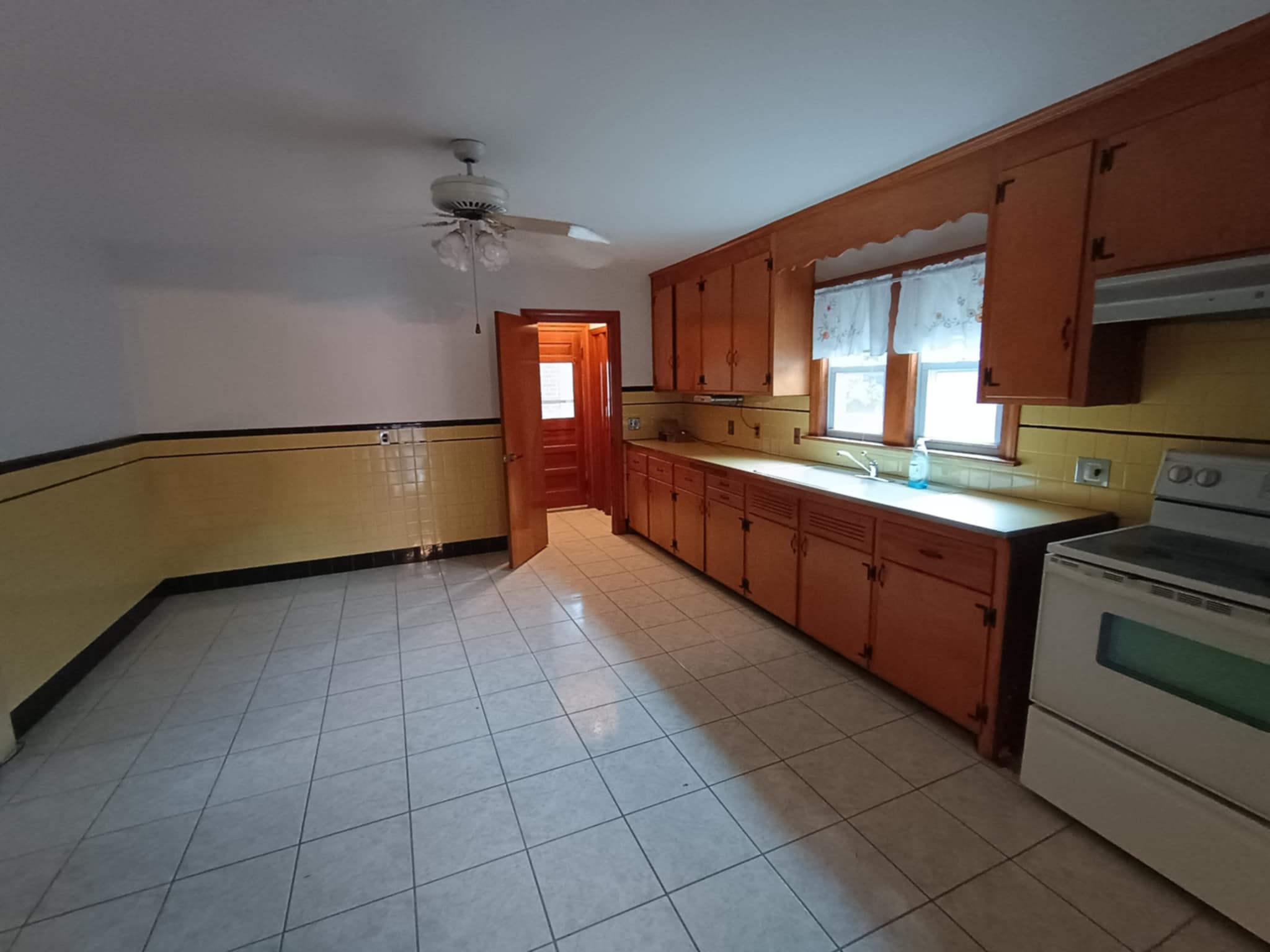 75 Forest St, Medford