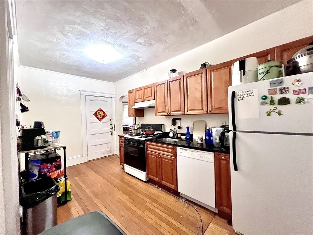 148 Strathmore Rd, Brighton