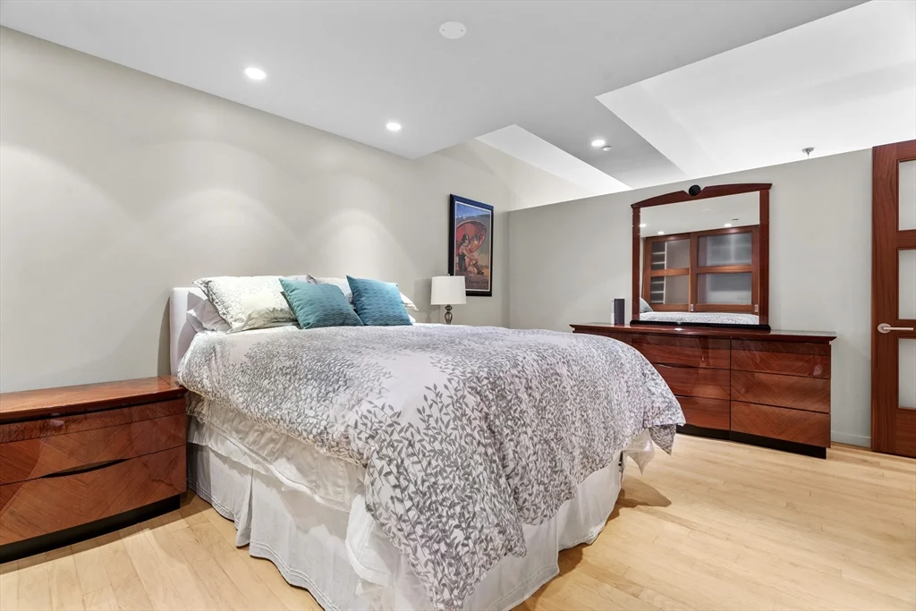 1313 Washington St, South End