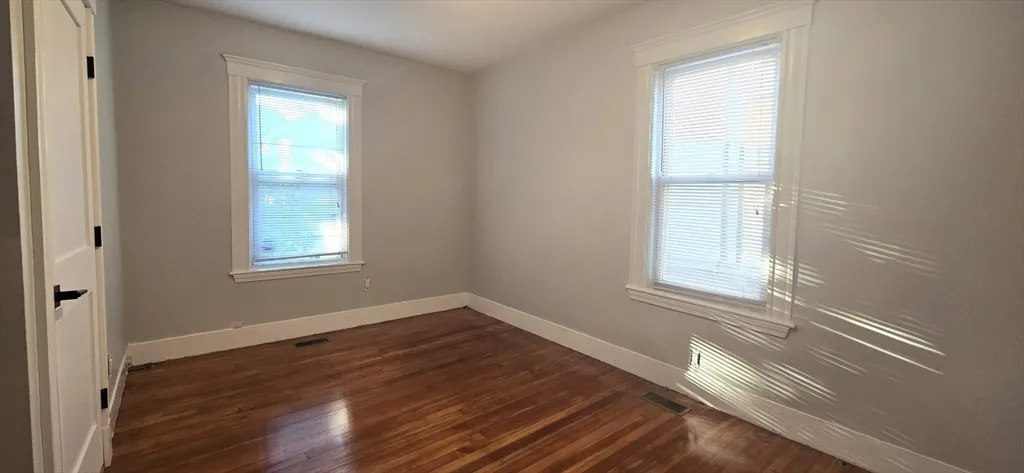 153 Chilton St, Neighborhood Nine