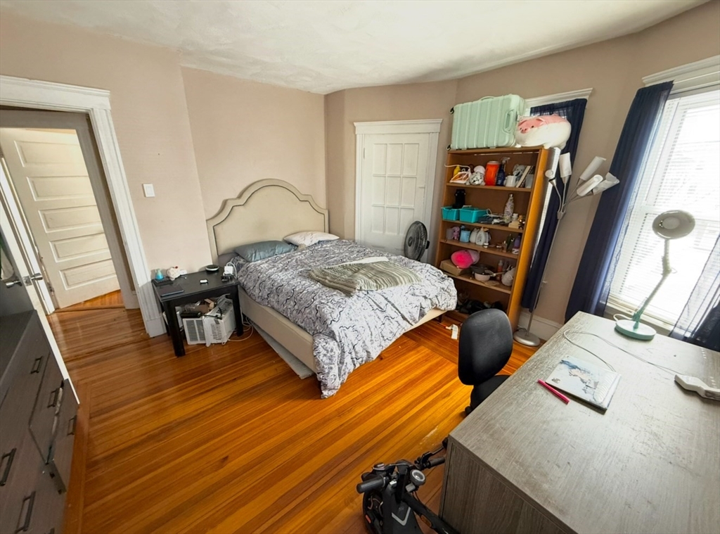 49 Conwell Ave, West Somerville