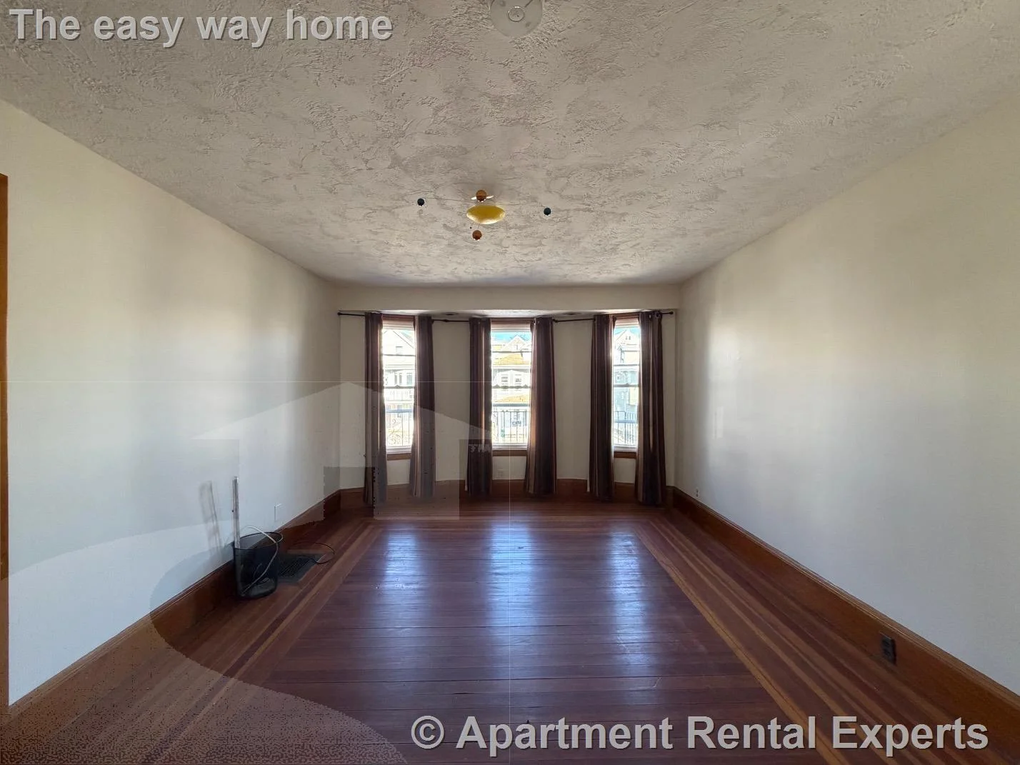 1040 Broadway, Davis Square