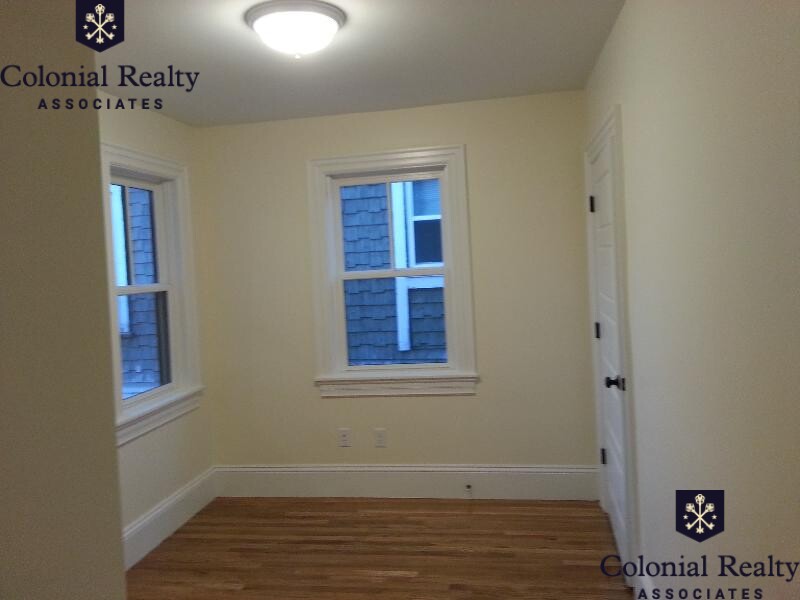 84 Linden St, Allston