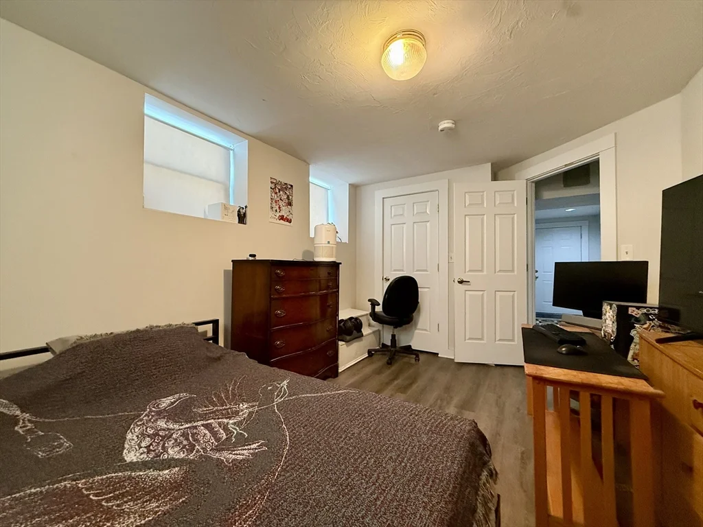 11 John St, Attleboro