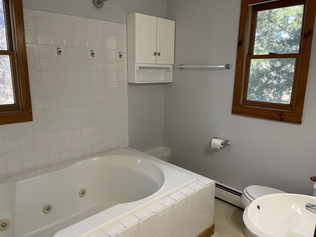 11 Elderberry Dr, North Easton