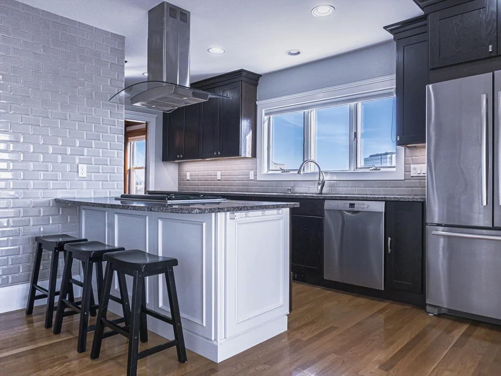 8 Putnam Rd, Assembly Square