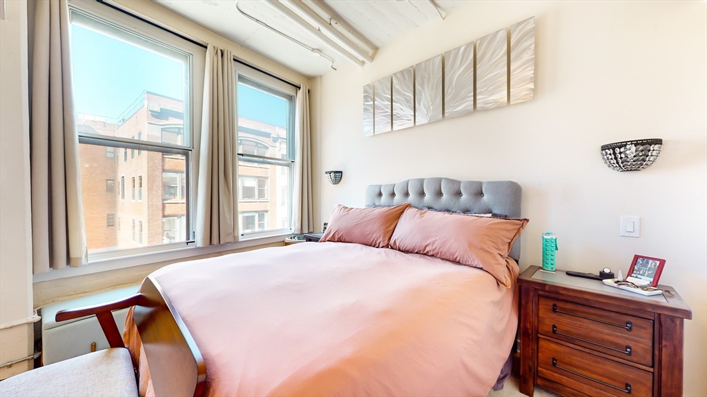 210 South, Leather District