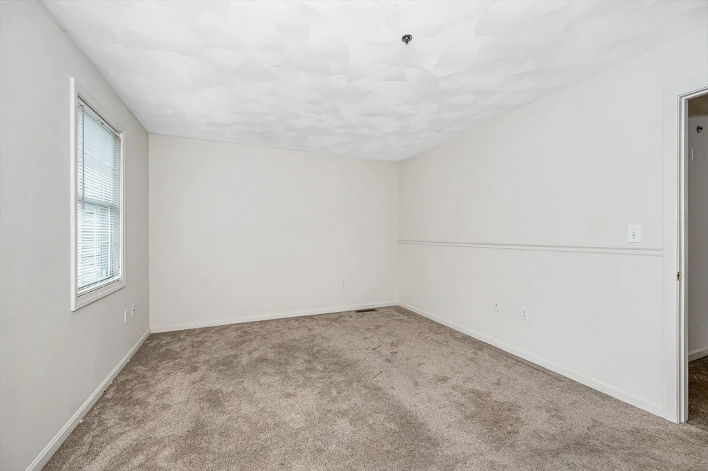 42 Rogers St, Tewksbury