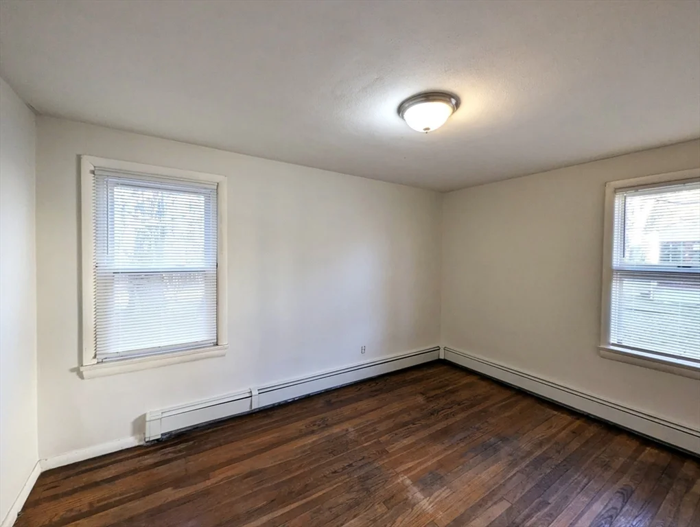 44 Barrington Rd, Longmeadow