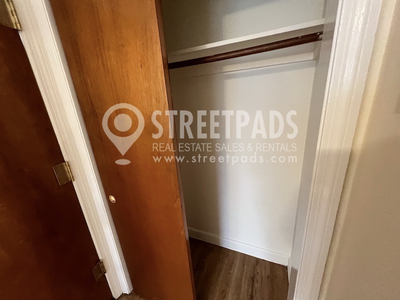 164 North Beacon St, Oak Square