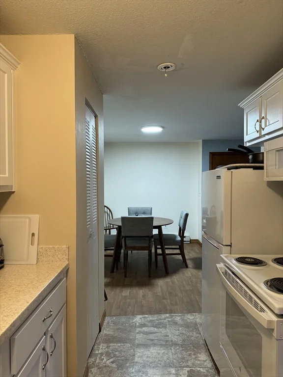 297 Ashland, Southbridge