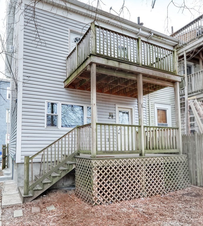 12 Jenkins St, South Boston