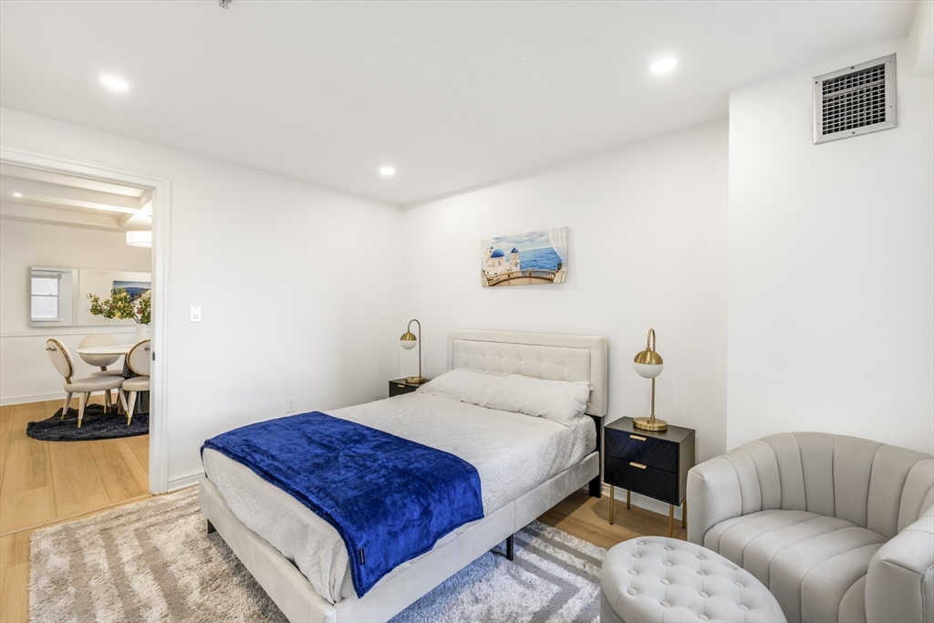 183-185A Massachusetts Ave, Back Bay