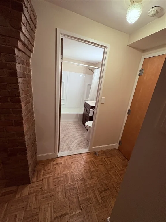 99 Fulton St, North End