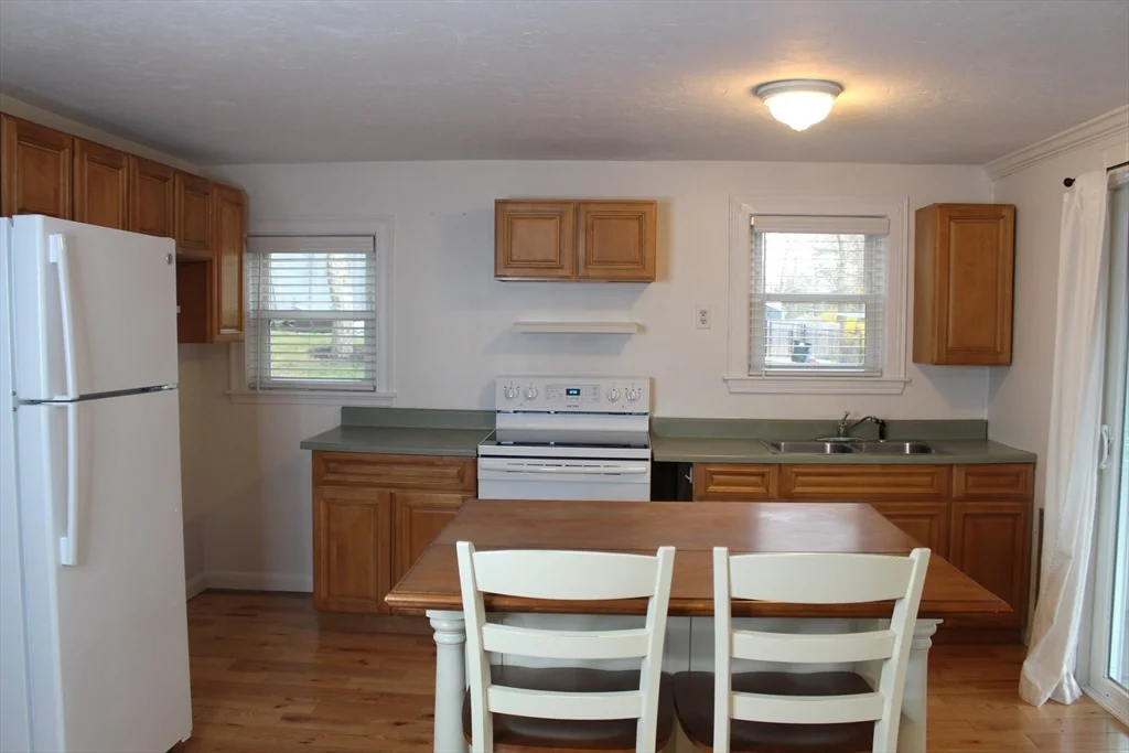 81 Winthrop Rd, Manomet