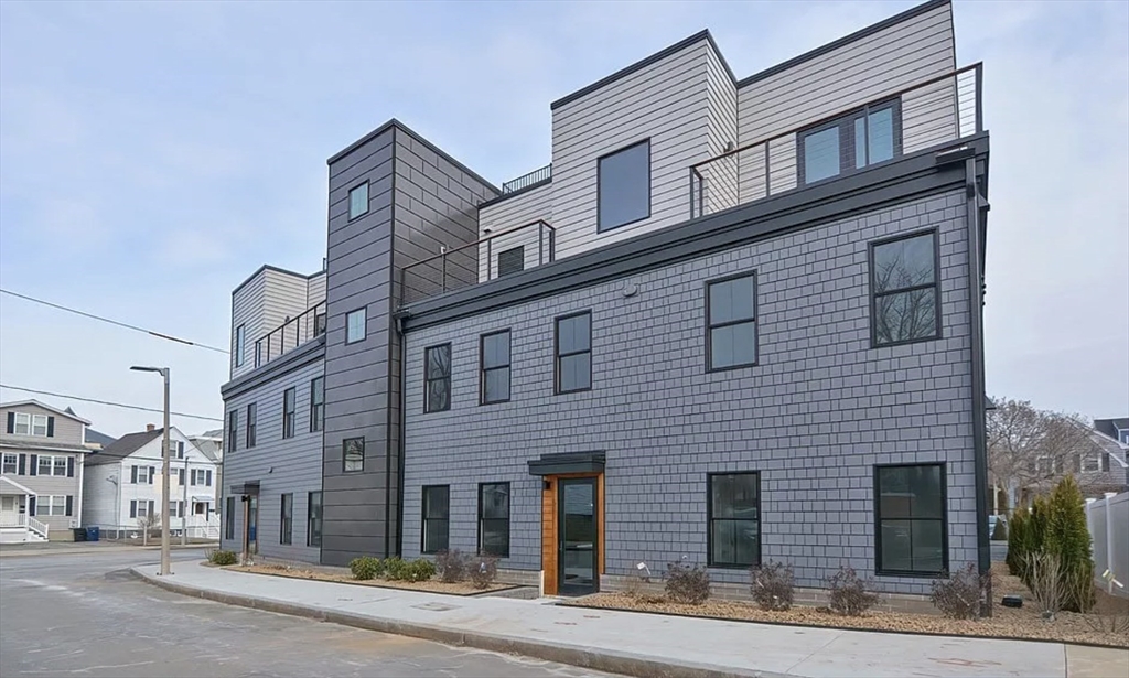 37 Horace St, East Boston