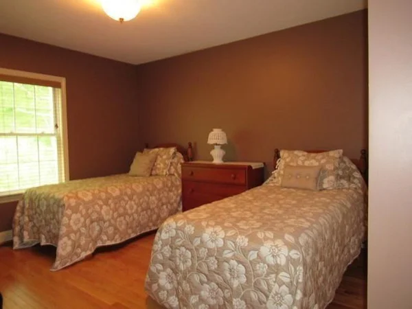 24 Leanne Way, Franklin