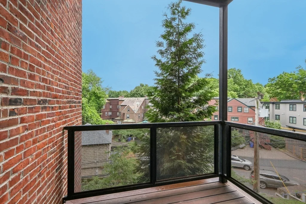 1471 Beacon St, Coolidge Corner