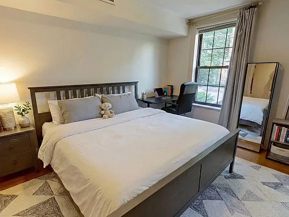 12 Dean Rd, Brookline