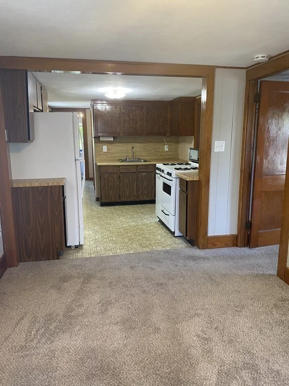 21 Plainfield Ave, Shrewsbury