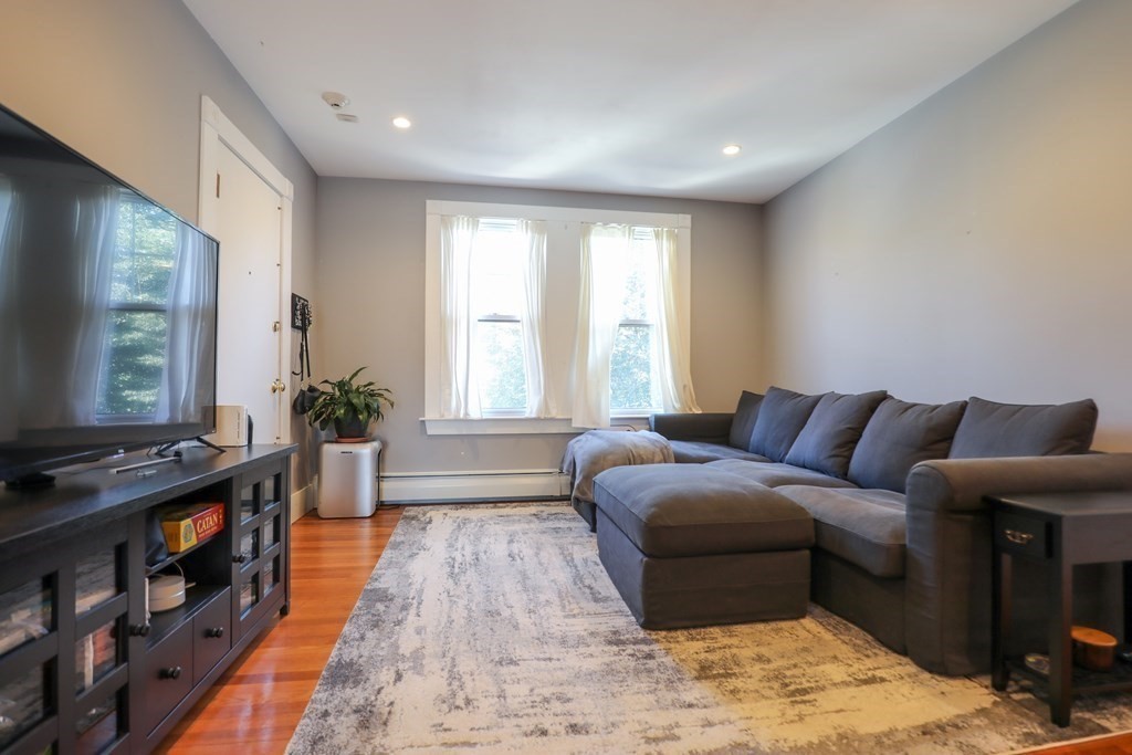 1718 Commonwealth Ave, Brighton