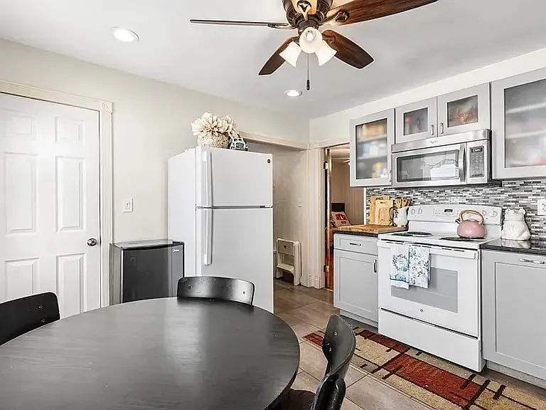 17 Cypress St, Spring Hill