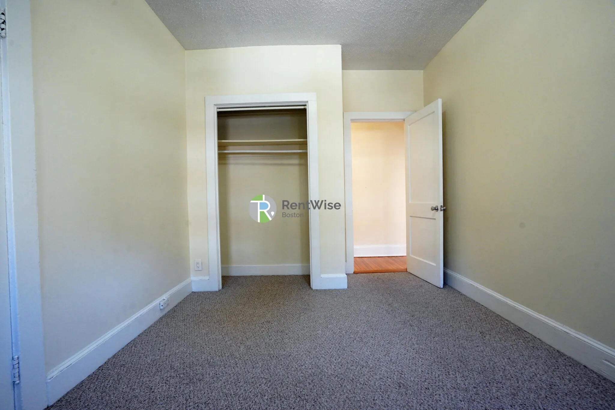 24 Hamilton Rd, North Brookline