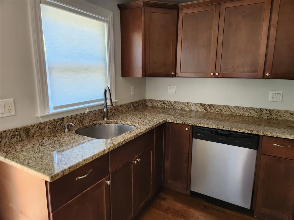 429 Forest St, Rockland