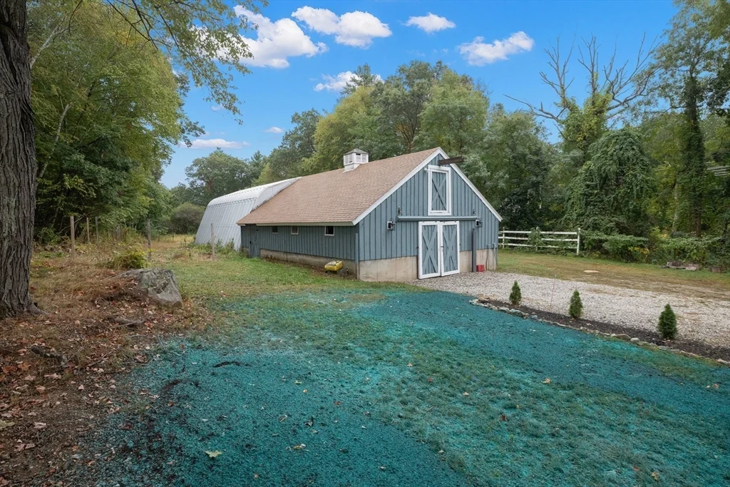 123 Pond St, Georgetown