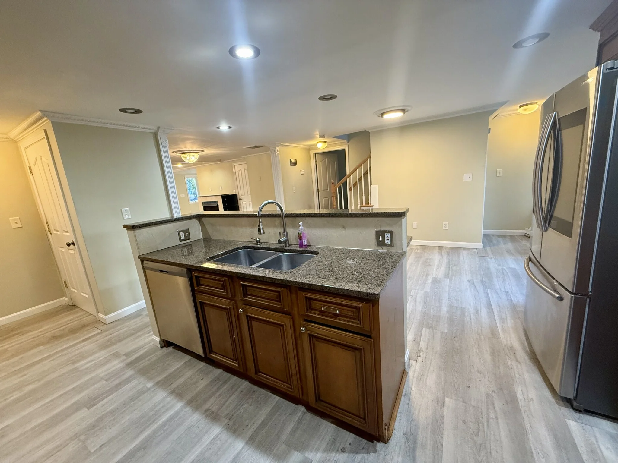 8 Brandley Rd, Watertown