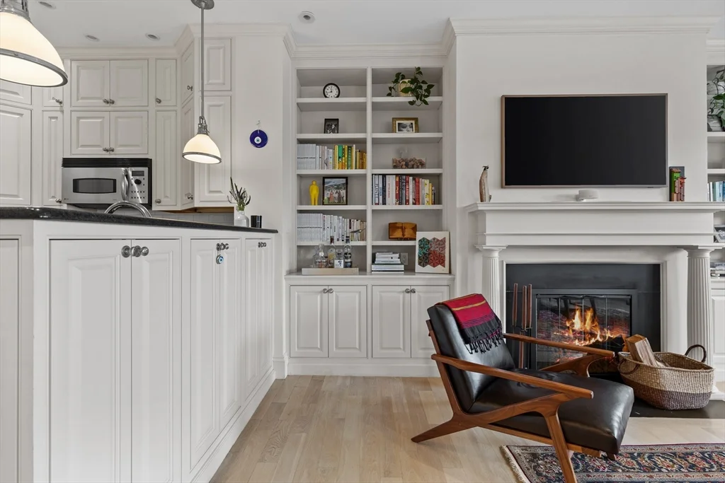 238 Marlborough St, Back Bay