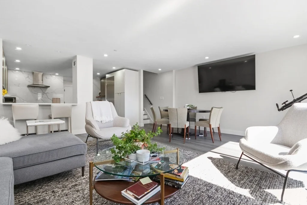 199 Coolidge Ave, East Watertown