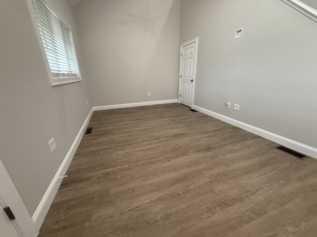 15 Glacier Path, Middleboro