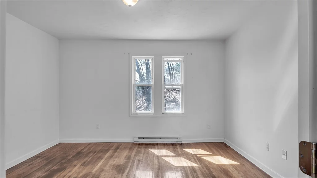 1442 Main St, Webster Square