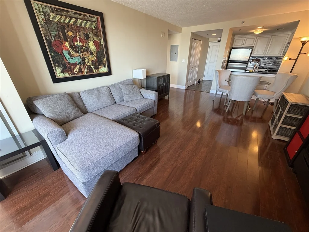 10 Museum Way, East Cambridge