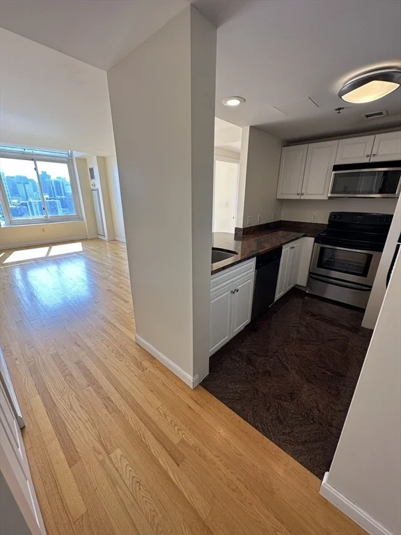 8 Museum Way, East Cambridge