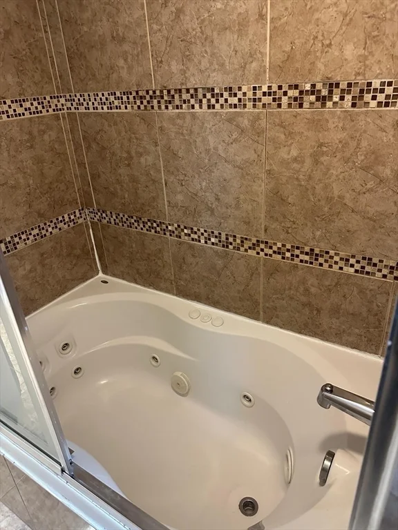 5 Oxford Park, Revere